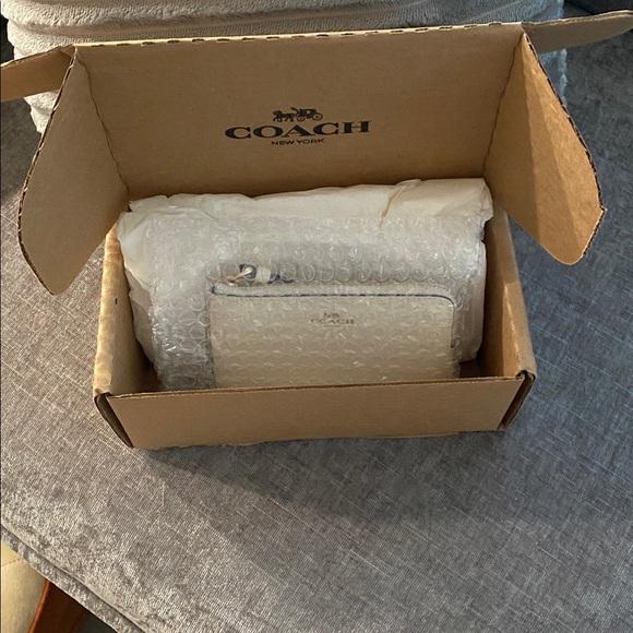 Coach White Wristlet Clutch - Picture 7 of 7